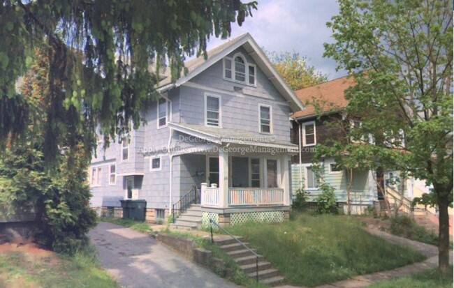 316 Hazelwood Terrace in Rochester, NY - Building Photo - Building Photo