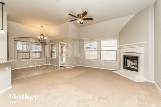 222 Carson Dr in Waxahachie, TX - Foto de edificio - Building Photo