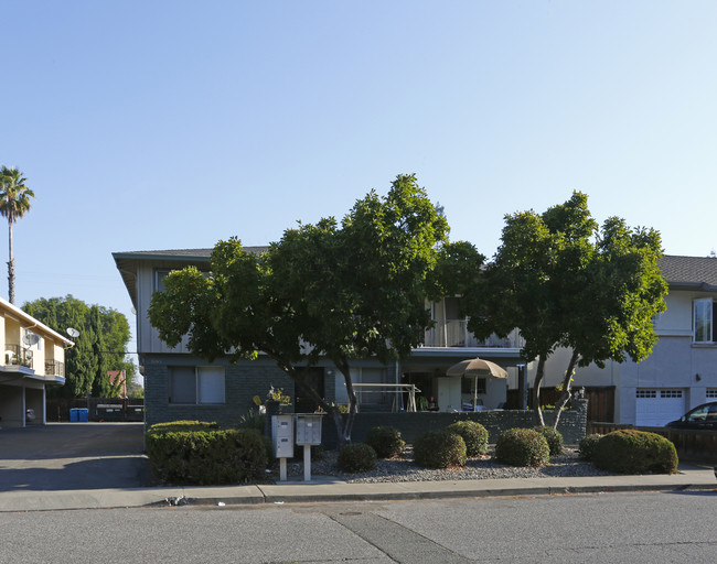 3765 Miramar Way in Santa Clara, CA - Foto de edificio - Building Photo