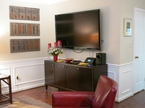 1755 Q St NW, Unit Apt A in Washington, DC - Foto de edificio - Building Photo