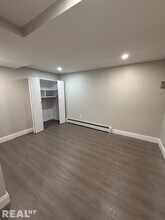 140-71 Burden Crescent in Queens, NY - Foto de edificio - Building Photo