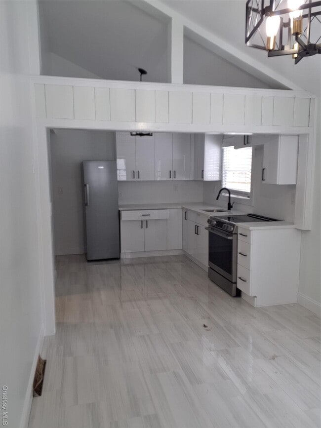 37 Center Hill Rd in Monroe, NY - Building Photo - Building Photo