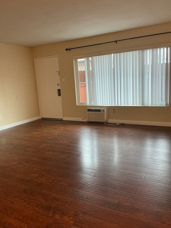 6742 Western Ave in Buena Park, CA - Building Photo - Building Photo