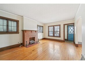 661 Surrey Ave E in St. Paul, MN - Building Photo - Building Photo