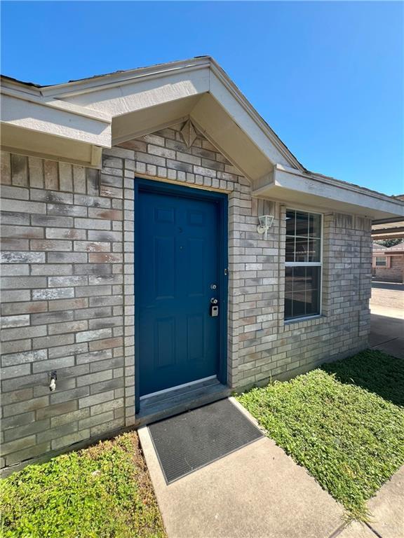 2220 W Candlelight Ln in Edinburg, TX - Building Photo - Building Photo