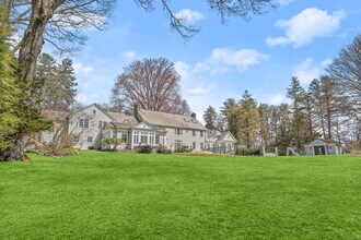 72 Glenville Rd in Greenwich, CT - Building Photo - Building Photo