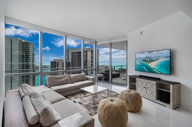 851 NE 1st Ave, Unit 4603 in Miami, FL - Building Photo - Building Photo