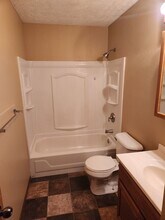 5254 S 49th St in Omaha, NE - Building Photo - Building Photo