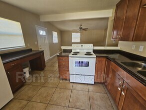 7921 Endive Ave in Tampa, FL - Building Photo - Building Photo