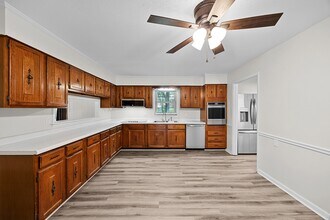 20 Ridgedale Dr in Jackson, TN - Building Photo - Building Photo