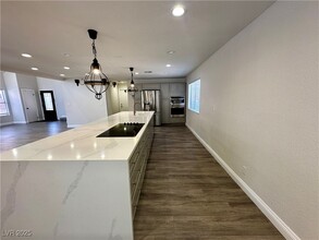 9632 Rising Tide Dr in Las Vegas, NV - Building Photo - Building Photo
