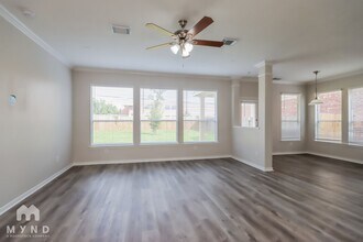 11519 Sandstone Canyon Dr in Humble, TX - Foto de edificio - Building Photo