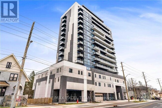 128 King St N in Waterloo, ON - Building Photo - Building Photo