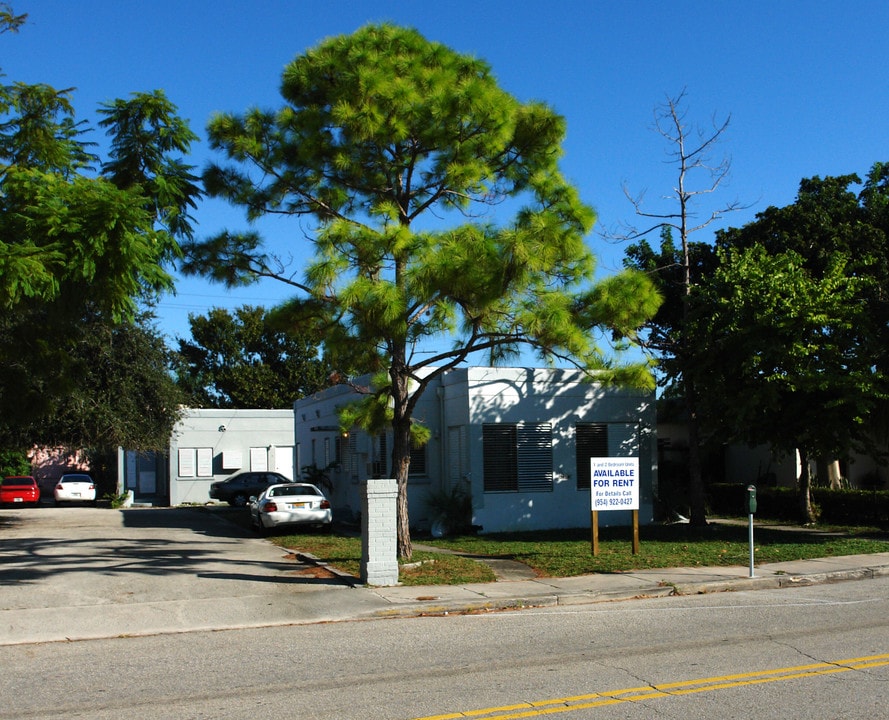 2013-2017 Van Buren St in Hollywood, FL - Building Photo