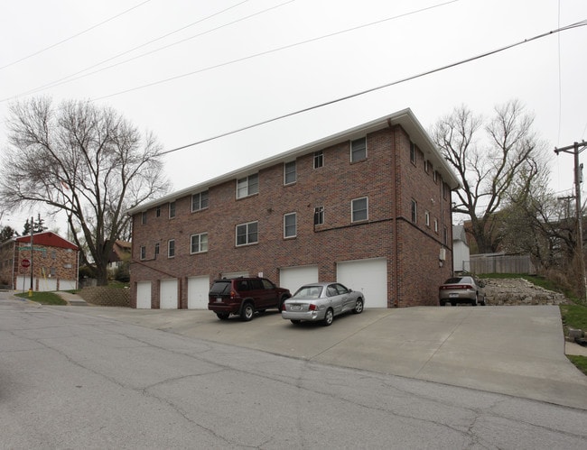 4802 Underwood Ave in Omaha, NE - Building Photo - Building Photo