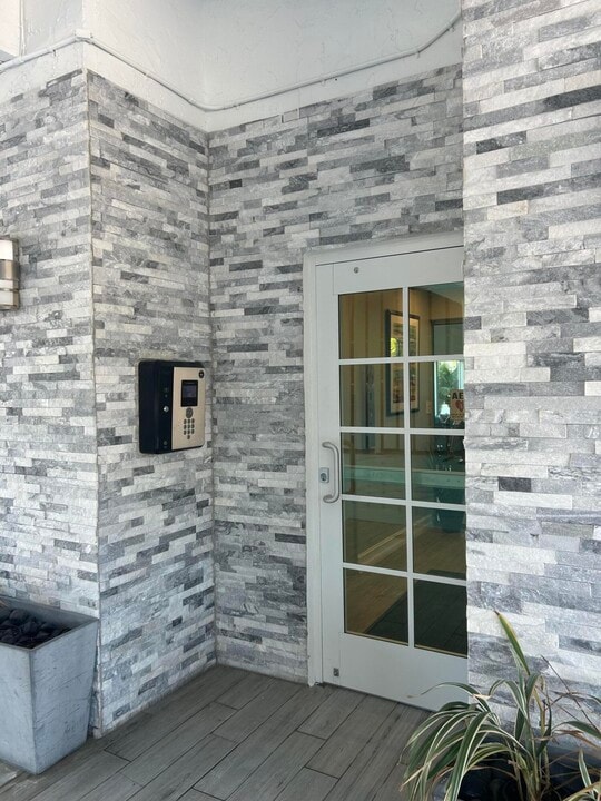 720 Bayshore Dr in Fort Lauderdale, FL - Building Photo