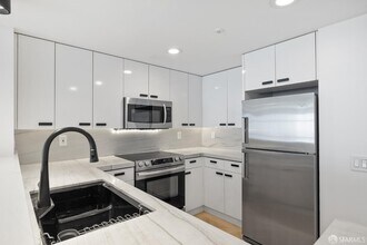 403 Main St in San Francisco, CA - Building Photo - Building Photo