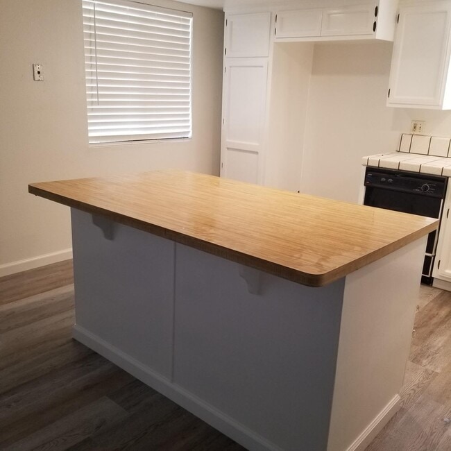 981 Sierra Ave in Clovis, CA - Building Photo - Building Photo