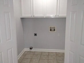 39021 Prairie S Dr in Gonzales, LA - Foto de edificio - Building Photo