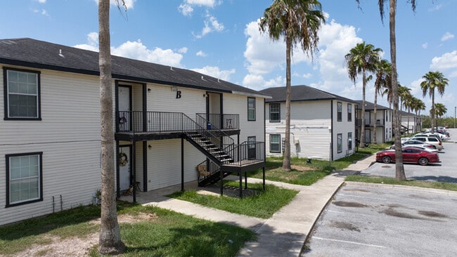 Granada Apartments in San Benito, TX - Building Photo - Building Photo