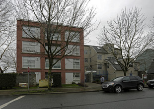 Harbour House in Vancouver, BC - Building Photo - Building Photo