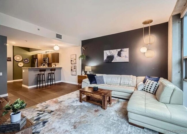 321 10th Ave, Unit 904 in San Diego, CA - Foto de edificio - Building Photo