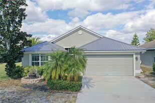 4127 Island Lakes Dr in Winter Haven, FL - Building Photo