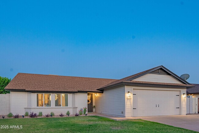 15641 N 63rd St in Scottsdale, AZ - Building Photo - Building Photo