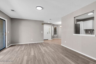 2609 Lighthouse Ln in Sayreville, NJ - Building Photo - Building Photo