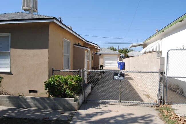 1909 Bedford Way in Bakersfield, CA - Building Photo - Building Photo