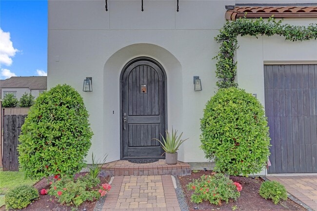 property at 1715 Maravilla Dr