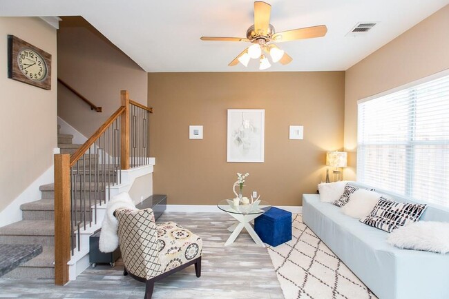 1700 Perez St in Austin, TX - Building Photo - Building Photo