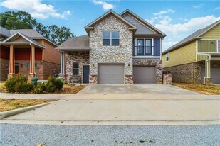 1299 N Sicily Ln in Fayetteville, AR - Building Photo