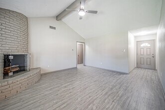 407 Stratmore Dr in Friendswood, TX - Building Photo - Building Photo