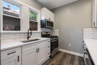 4624 N Springfield Ave in Chicago, IL - Foto de edificio - Building Photo