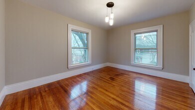 18 Malbert Rd, Unit 1 in Boston, MA - Building Photo - Building Photo