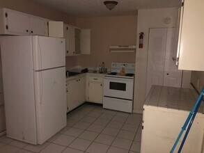 5400 NW 24th St in Lauderhill, FL - Building Photo - Building Photo