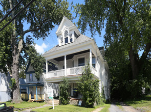 1557 State St in Schenectady, NY - Building Photo - Building Photo