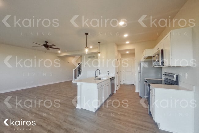 6936 Holly Ct in Johnston, IA - Foto de edificio - Building Photo