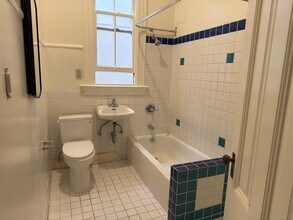 113 Bartlett St in San Francisco, CA - Building Photo - Building Photo