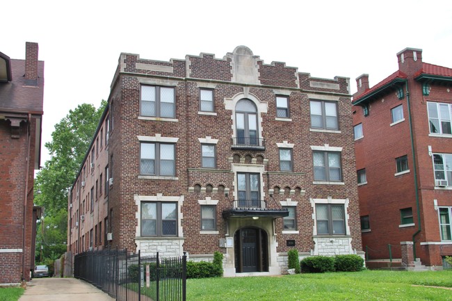 5132 Waterman Blvd in St. Louis, MO - Foto de edificio - Building Photo