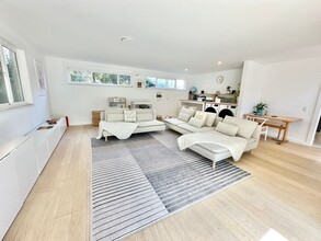 258 Alpine St in San Rafael, CA - Building Photo - Building Photo