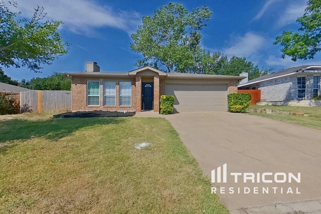 708 Burlington Ave in Fort Worth, TX - Building Photo