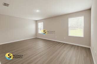 5530 Ortega Bluff Ln in Jacksonville, FL - Foto de edificio - Building Photo