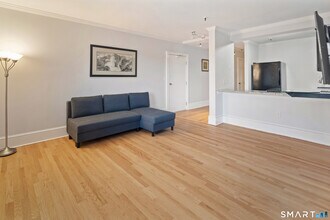 32 Haviland St in Norwalk, CT - Building Photo - Building Photo