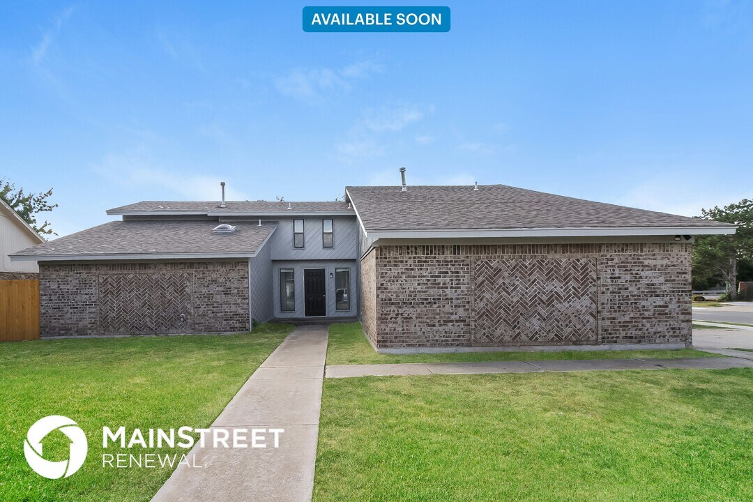 7934 NW 101st St in Oklahoma City, OK - Building Photo