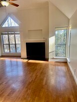 2512 Cranbrook Ln, Unit 12 in Charlotte, NC - Building Photo