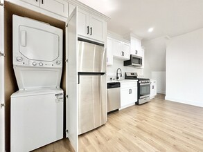 2165 W Washington Blvd in Los Angeles, CA - Building Photo - Building Photo