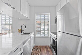 300 Crockett St, Unit 301 in Austin, TX - Building Photo - Building Photo