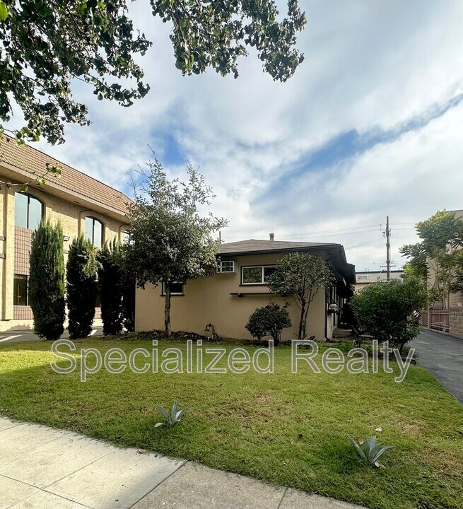 438 Arden Ave in Glendale, CA - Building Photo